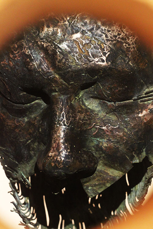 The sculptor Artem Medvedev. Contemporary sculpture. Fragment 2. The perishable captivity. 2016, 60 x 46 x 45,5 cm, ash copper shell rock